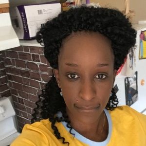 Meet your Posher, Carmella